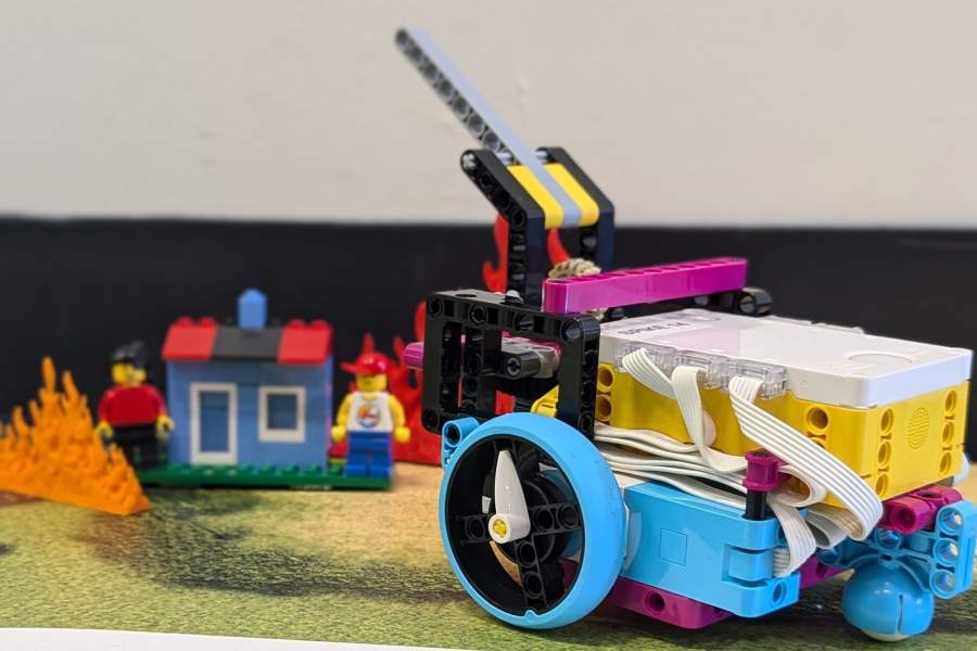 Rescue Robotics with Lego